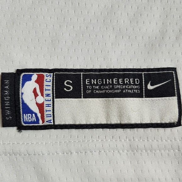 Nike Toronto Raptors Kawhi Leonard Basketball Jersey #2 Boys Size 4 / Small - Picture 8 of 8